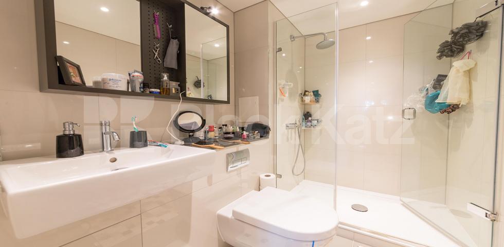 			NEW INSTRUCTION!, 2 Bedroom, 1 bath, 1 reception Apartment			 Wharf Road, ANGEL-OLD STREET